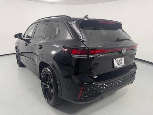 Deep Black Pearl 2025 Volkswagen Tiguan 2.0T SE R-Line Black 4MOTION