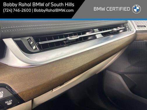 Mineral White Metallic 2025 BMW X1 xDrive28i