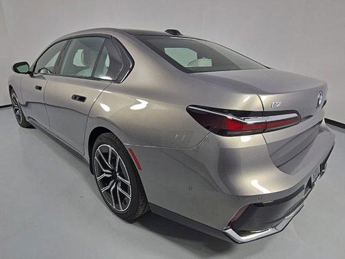 2025 BMW i7 xDrive60