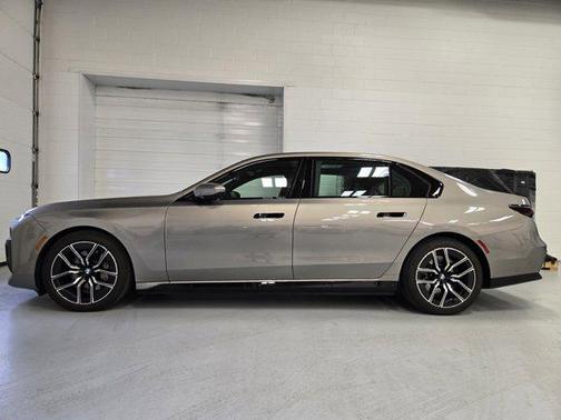 2025 BMW i7 xDrive60