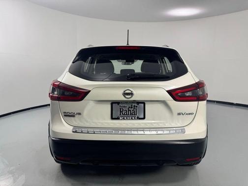 Pearl White Tricoat 2021 Nissan Rogue Sport SV