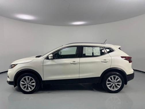 Pearl White Tricoat 2021 Nissan Rogue Sport SV