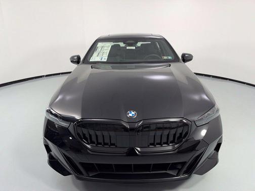 Black Sapphire Metallic 2027 BMW 530 xDrive