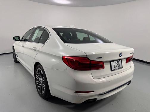 Alpine White 2018 BMW 540 xDrive