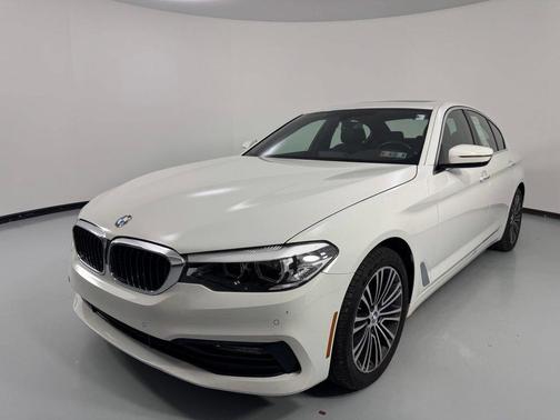 Alpine White 2018 BMW 540 xDrive