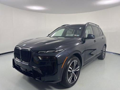 Carbon Black Metallic 2024 BMW X7 xDrive40i