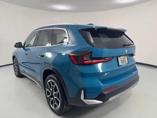 Blue Bay Lagoon Metallic 2023 BMW X1 xDrive28i