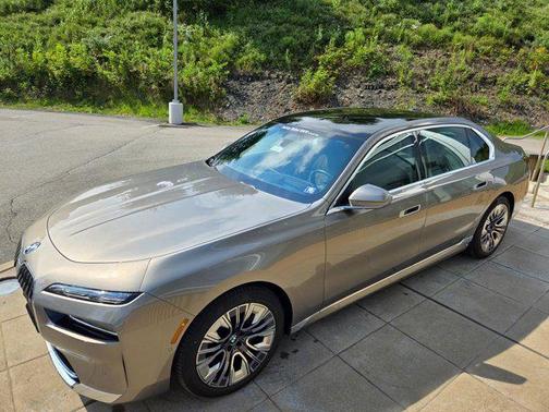 2025 BMW i7 xDrive60