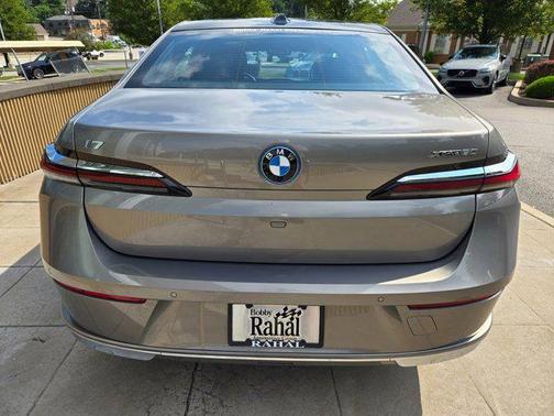 2025 BMW i7 xDrive60