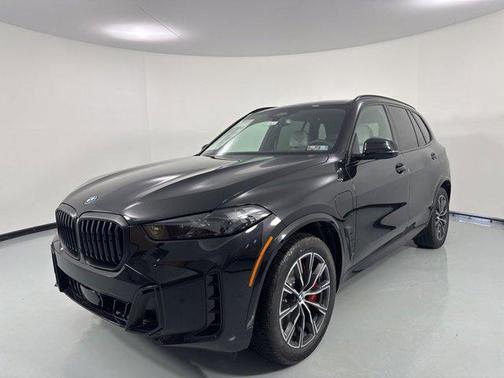 Black Sapphire Metallic 2026 BMW X5 PHEV xDrive50e
