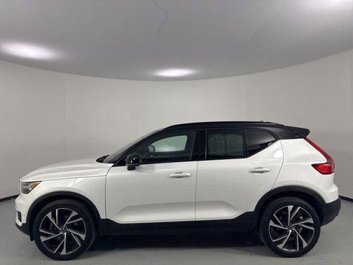 2019 Volvo XC40 T5 R-Design