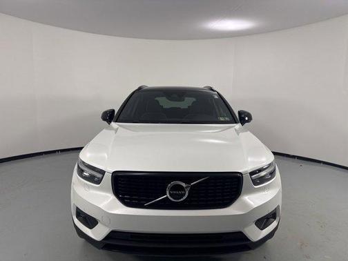 2019 Volvo XC40 T5 R-Design