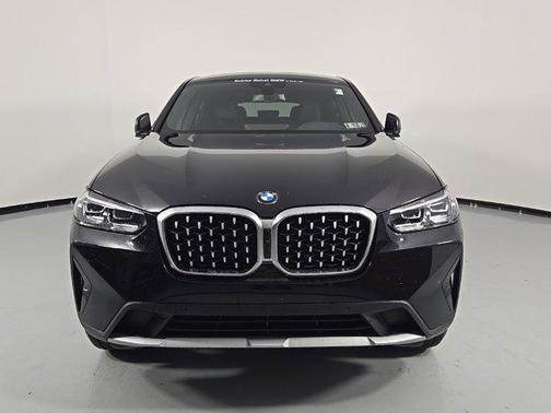 2025 BMW X4 xDrive30i