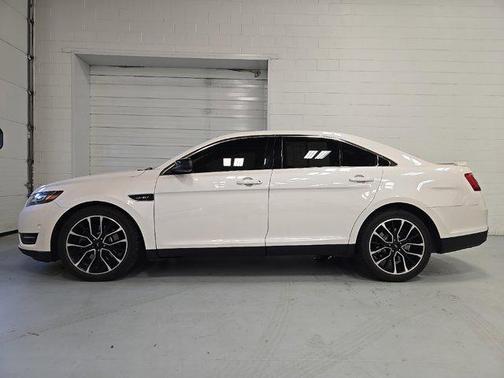2018 Ford Taurus SHO