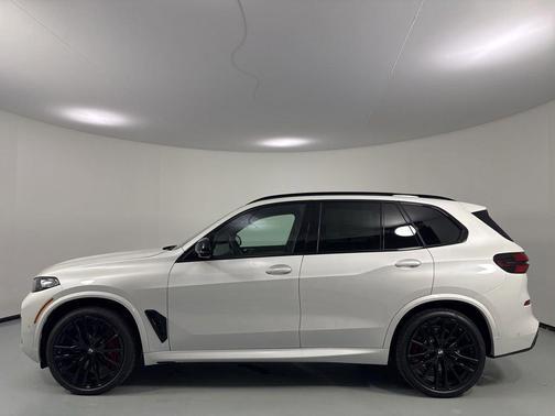 Mineral White Metallic 2026 BMW X5 M60i