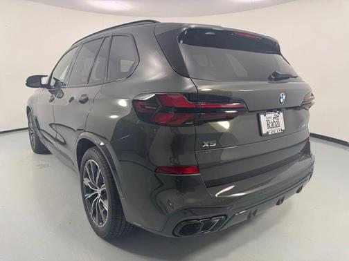 Dravit Grey Metallic 2026 BMW X5 M60i