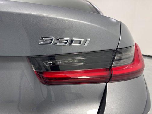 Skyscraper Grey Metallic 2025 BMW 330 xDrive