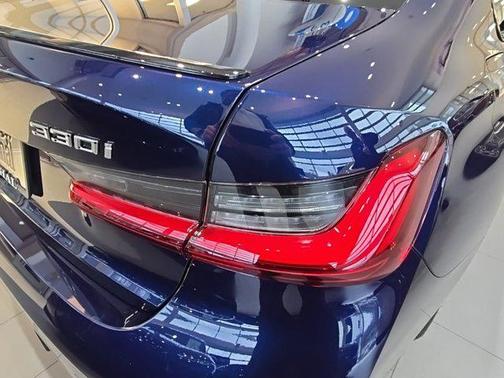 2026 BMW 330 i xDrive