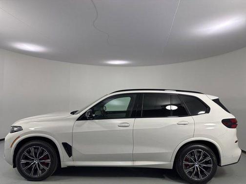 Alpine White 2026 BMW X5 M60i