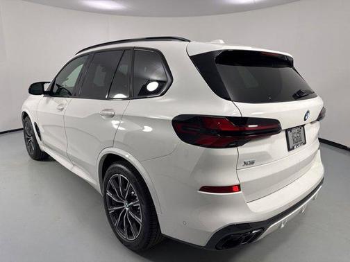Alpine White 2026 BMW X5 M60i