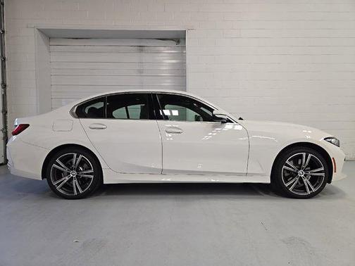 2024 BMW 330 i xDrive