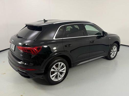 2022 Audi Q3 45 S line Premium Plus