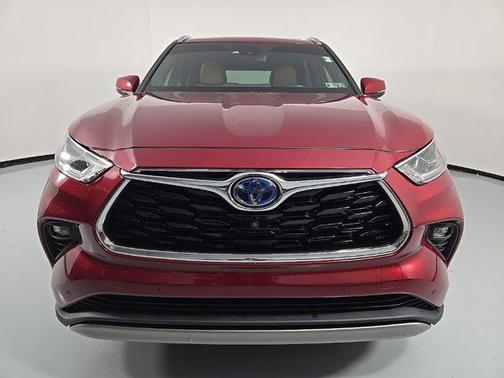 2021 Toyota Highlander Hybrid Platinum