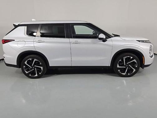 2022 Mitsubishi Outlander ES 2.5 S-AWC