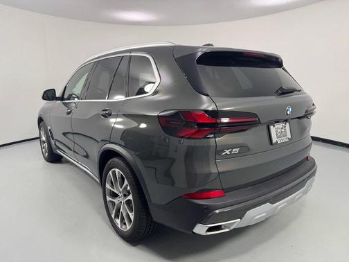 Dravit Grey Metallic 2026 BMW X5 xDrive40i