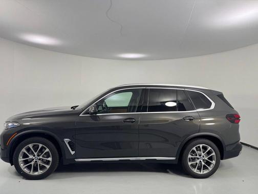 Dravit Grey Metallic 2026 BMW X5 xDrive40i