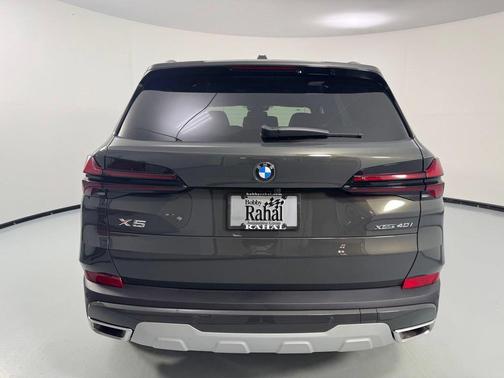 Dravit Grey Metallic 2026 BMW X5 xDrive40i