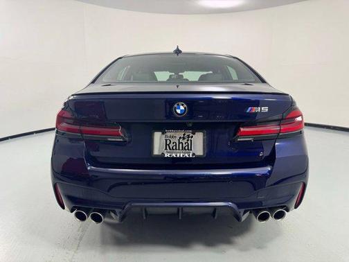 Tanzanite Blue II Metallic 2023 BMW M5 Base