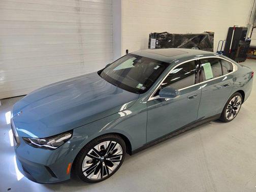 2024 BMW 530 i xDrive