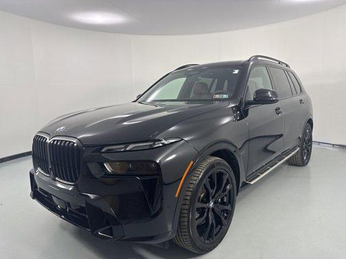 Black Sapphire Metallic 2024 BMW X7 xDrive40i