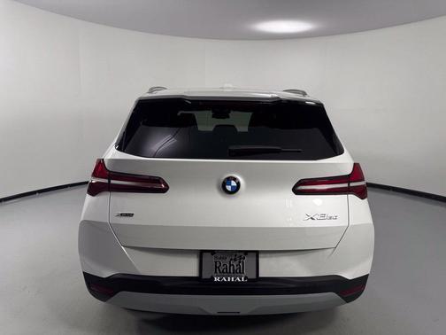 Mineral White Metallic 2026 BMW X3 30 xDrive