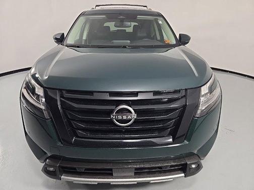 2022 Nissan Pathfinder SL 4WD