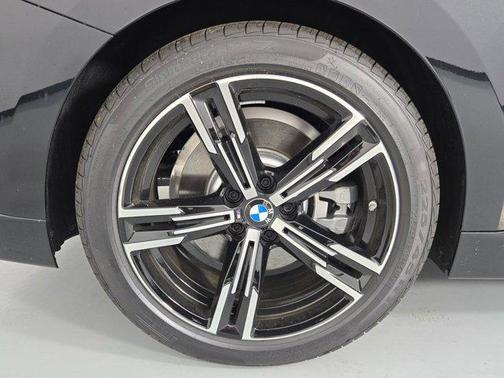 2025 BMW 230 i xDrive