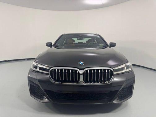 Dark Graphite Metallic 2023 BMW 530 i xDrive