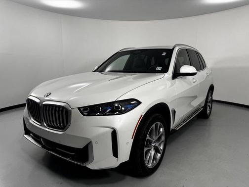 Mineral White Metallic 2026 BMW X5 xDrive40i