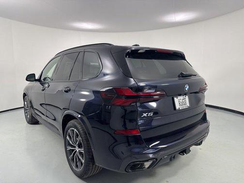 Carbon Black 2026 BMW X5 xDrive40i