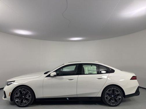 Alpine White 2026 BMW 530 xDrive