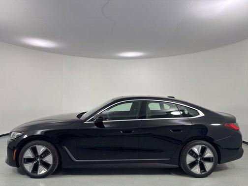 Jet Black 2026 BMW i4 Gran Coupe xDrive40