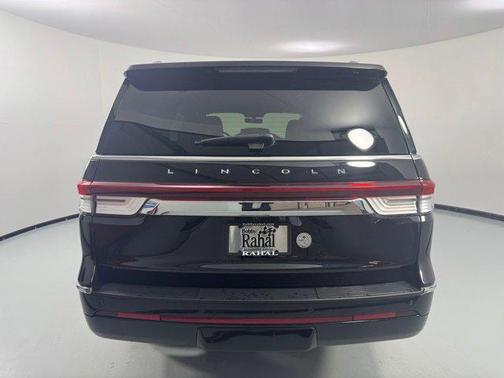Infinite Black Metallic Clearcoat 2023 Lincoln Navigator Reserve