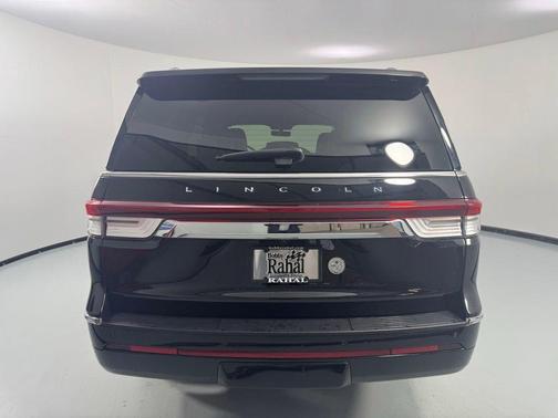 Infinite Black Metallic Clearcoat 2023 Lincoln Navigator Reserve