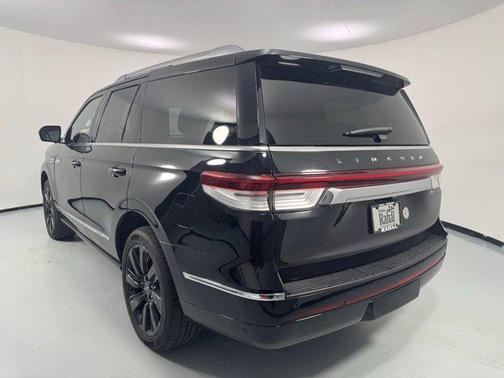 Infinite Black Metallic Clearcoat 2023 Lincoln Navigator Reserve