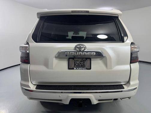 Blizzard Pearl 2018 Toyota 4Runner Limited