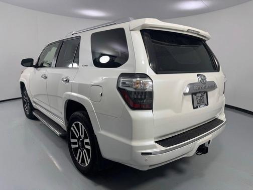 Blizzard Pearl 2018 Toyota 4Runner Limited