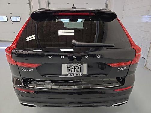2020 Volvo XC60 T6 R-Design