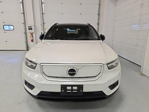 2021 Volvo XC40 Recharge Pure Electric P8
