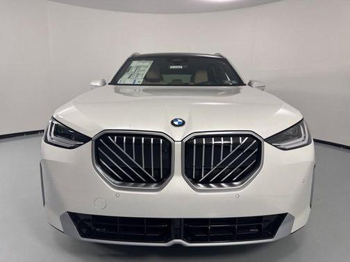Mineral White Metallic 2026 BMW X3 30 xDrive